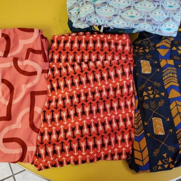 LulaRoe leggins ( Disney, Halloween, & Unicorns!!) - Picture 3 of 7